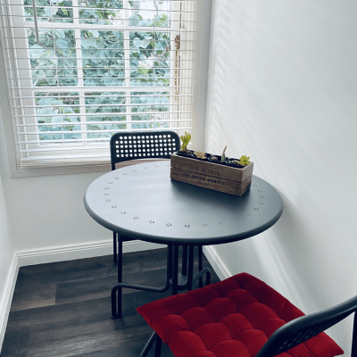 LOFT dining nook and view to the garden East Maitland Accommodation