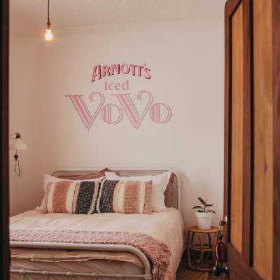 photo of the VoVo Suite queen bed Maitland Accommodation at the William Arnott Boutique Hotel